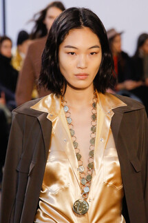 Details Chloé Fall 2018 Ready-to-Wear , Детали коллекции Хлоя осень зима 2018 , Fashion show , неделя моды в Париже , PFW , Paris Fashion Week , Mainstyles